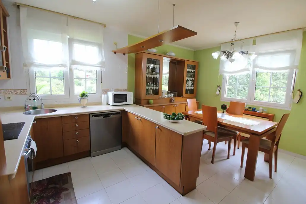 Cocina de Casa o chalet en venta en Parres con Piscina y Amueblado