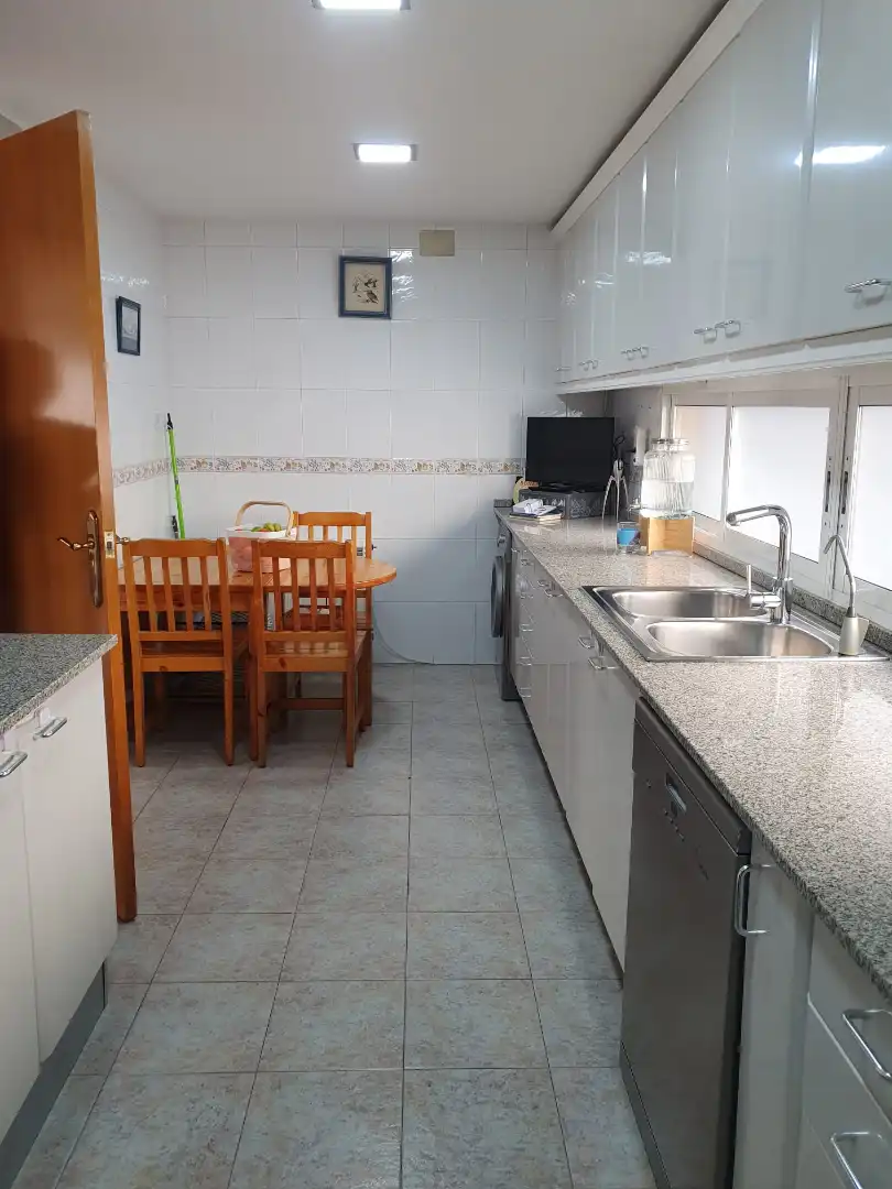 Houses for sale in Carrer de Pujós, 60, Collblanc