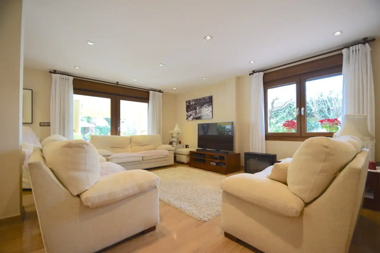 Chalet con piscina en venta en Rincón de Loix, imagen 7