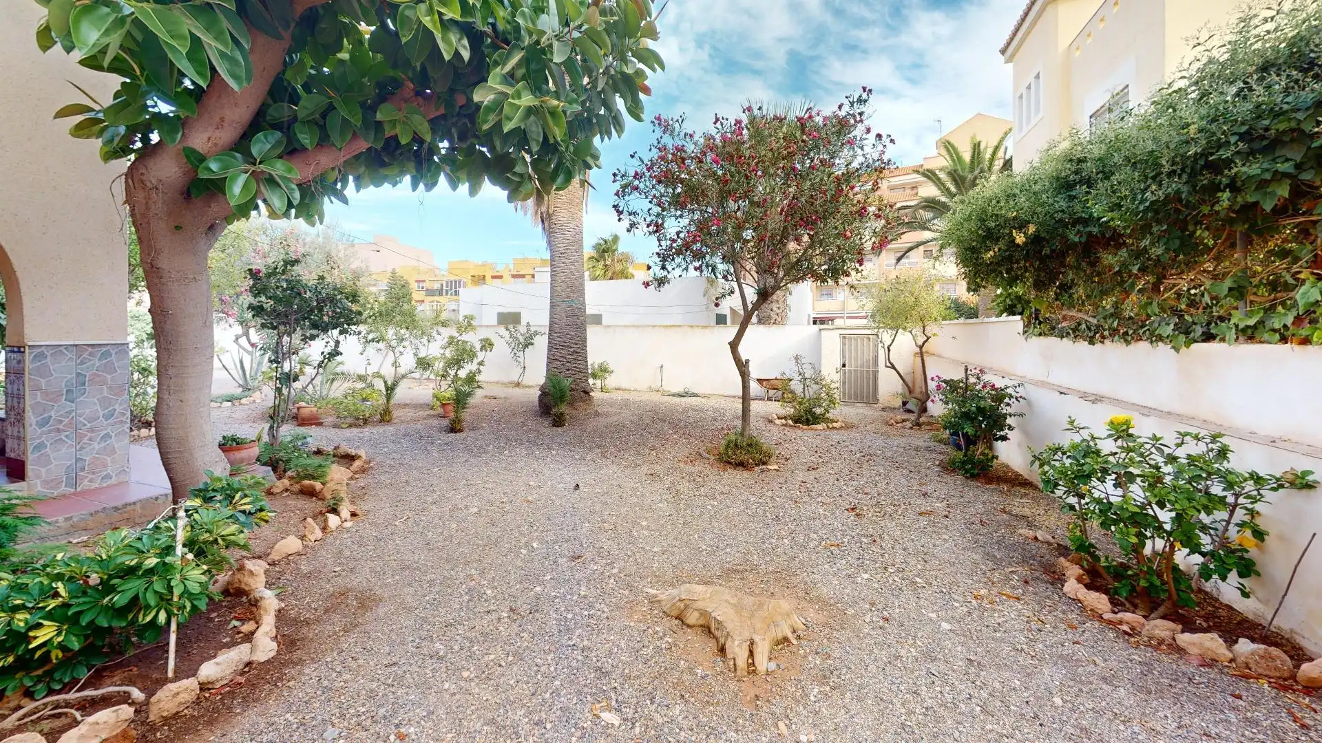 Garden of Houses for sale in Roquetas de Mar