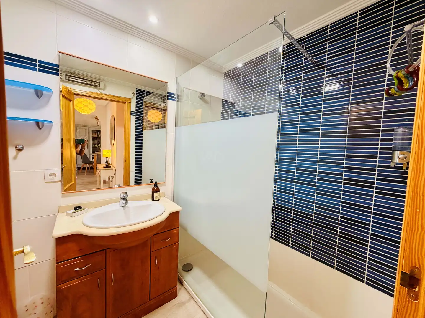 Bathroom of Flat for sale in Elche / Elx  with Air Conditioner, Heating and Swimming Pool
