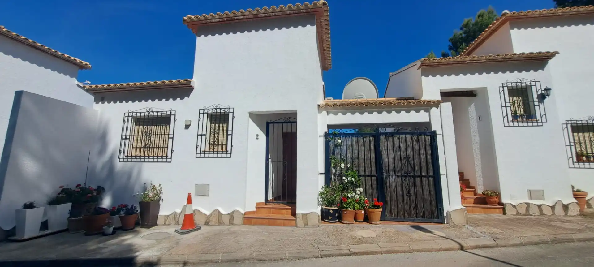 Exterior view of Houses for sale in L'Atzúbia  with Air Conditioner, Heating and Terrace
