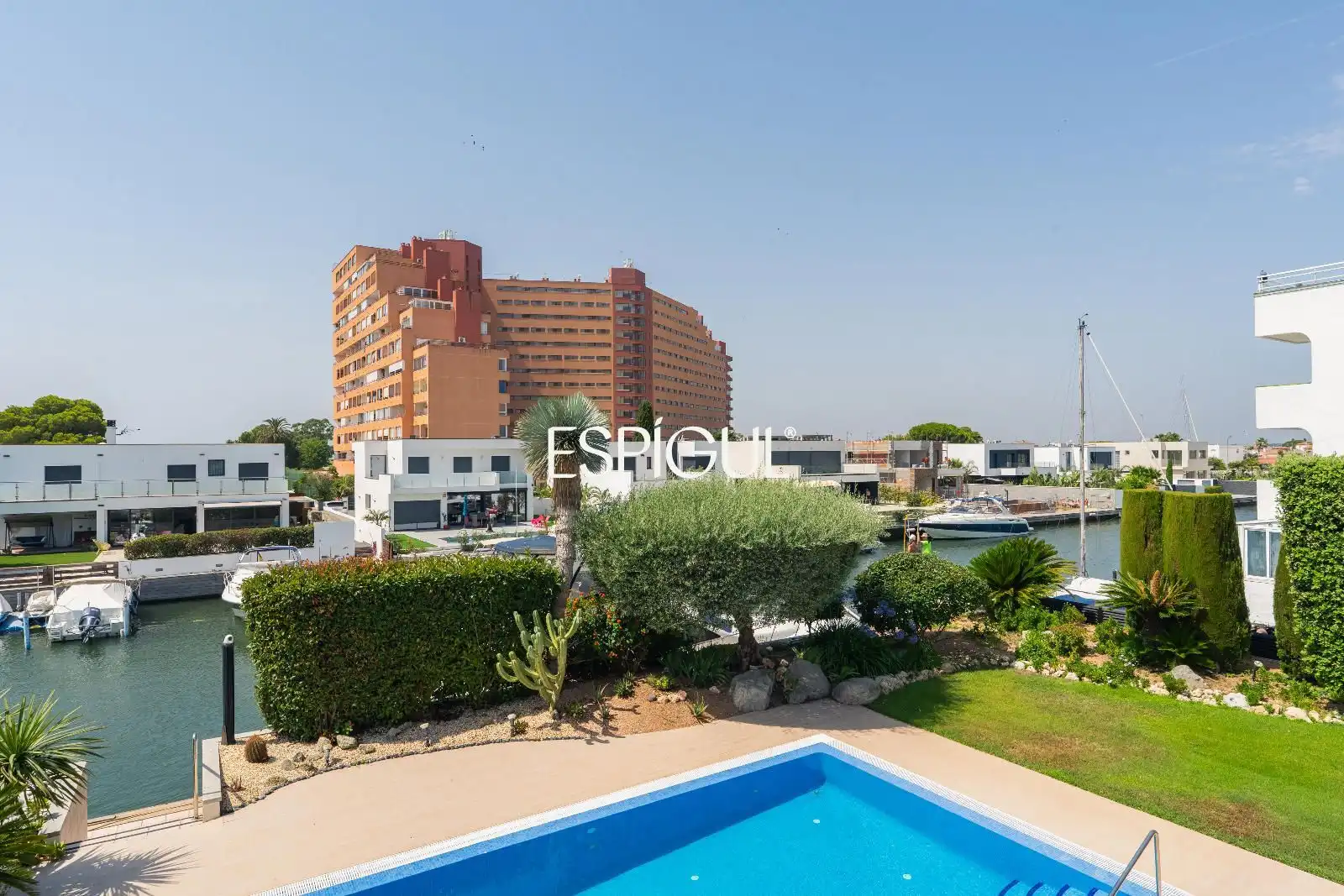 Piscina de Casa o xalet en venda en Roses amb Aire condicionat, Calefacció i Terrassa