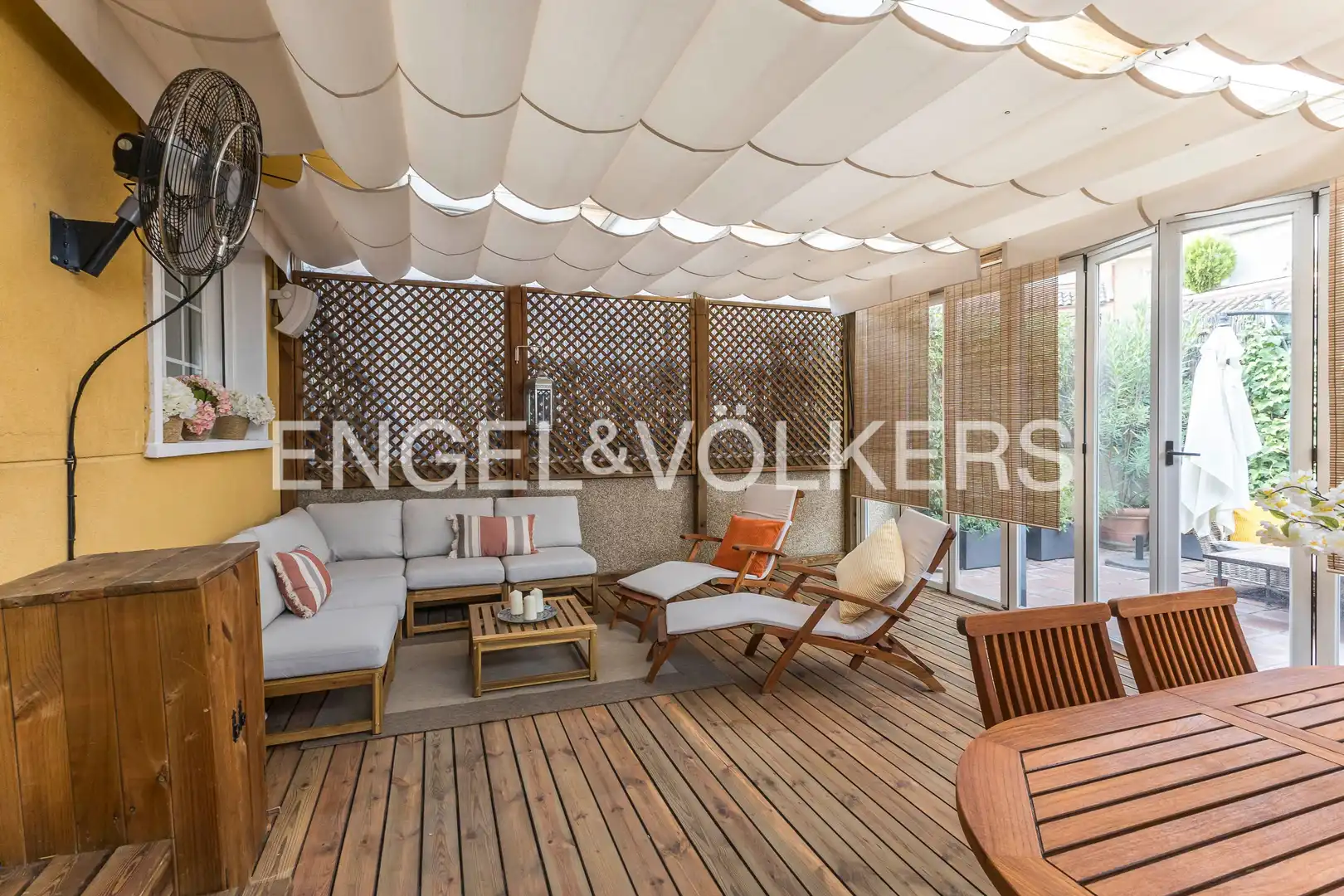 Maison mitoyenne avec jardin à vendre à Barajas