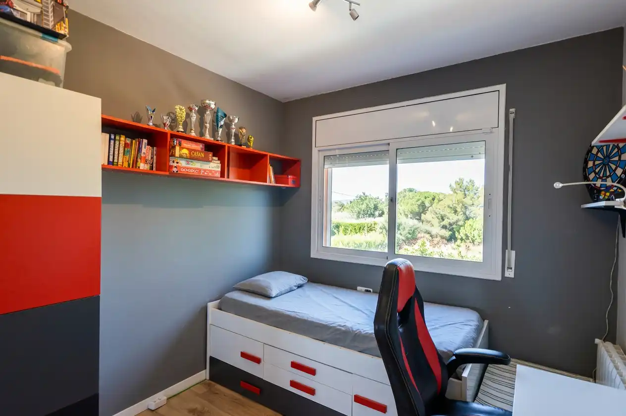 Habitación de Casa adosada en venta en Abrera con Aire acondicionado, Calefacción y Parquet
