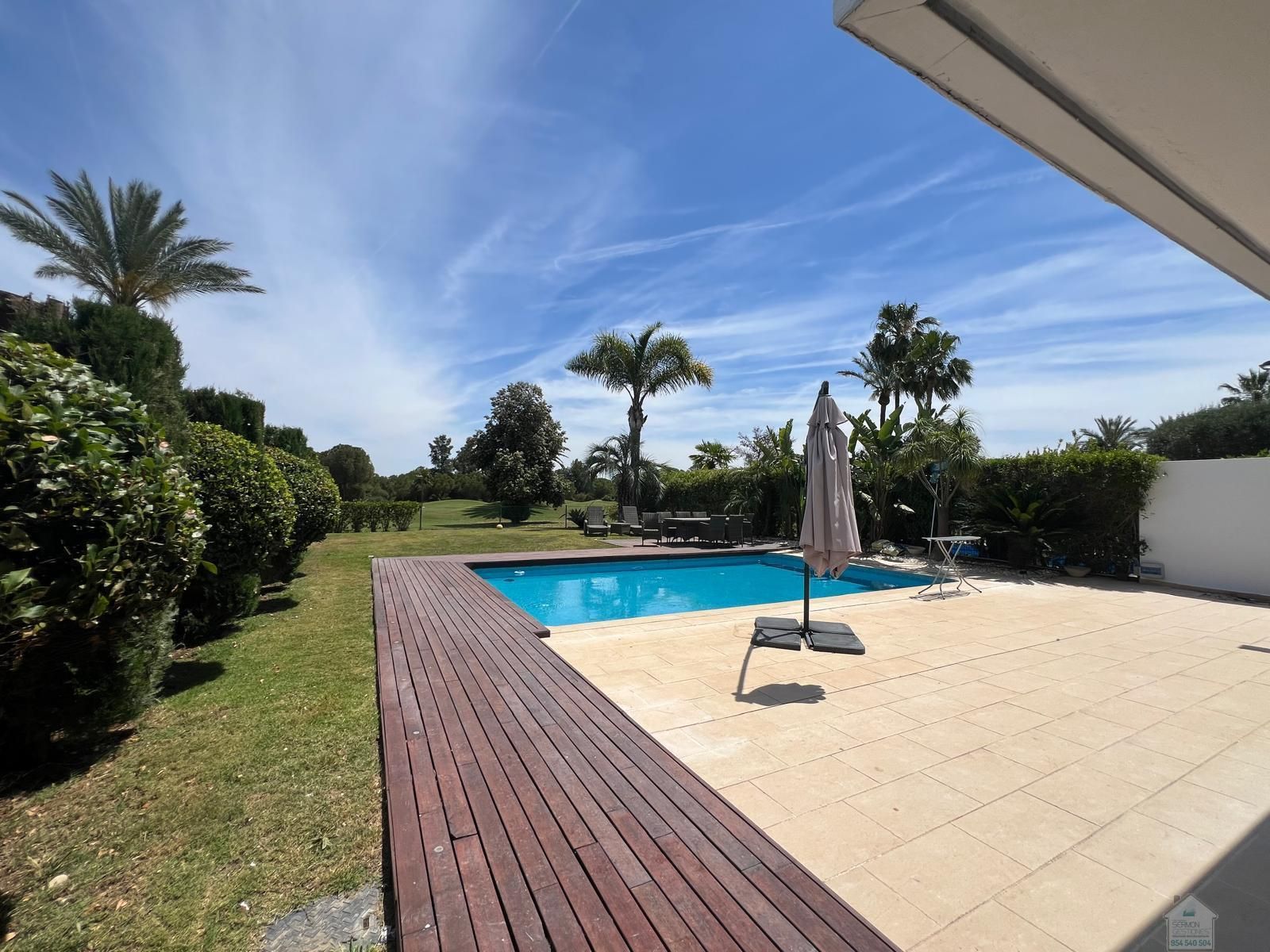 House or chalet to rent in Oromana