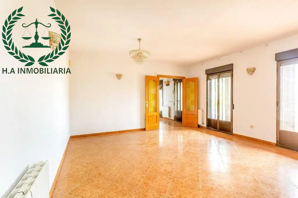 Houses for sale in Pedrezuela  with Air Conditioner, Heating and Terrace
