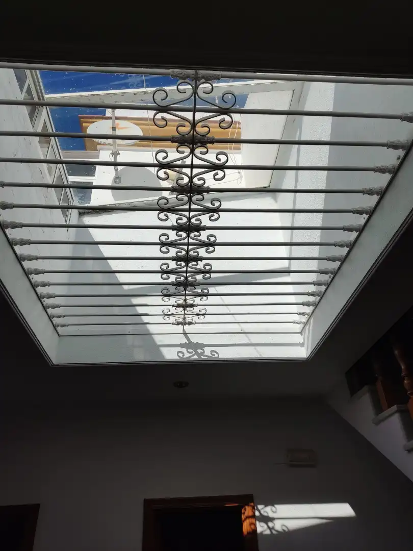 Einfamilien-Reihenhaus zum Verkauf in Barbate mit Klimaanlage, Heizung und Terrasse