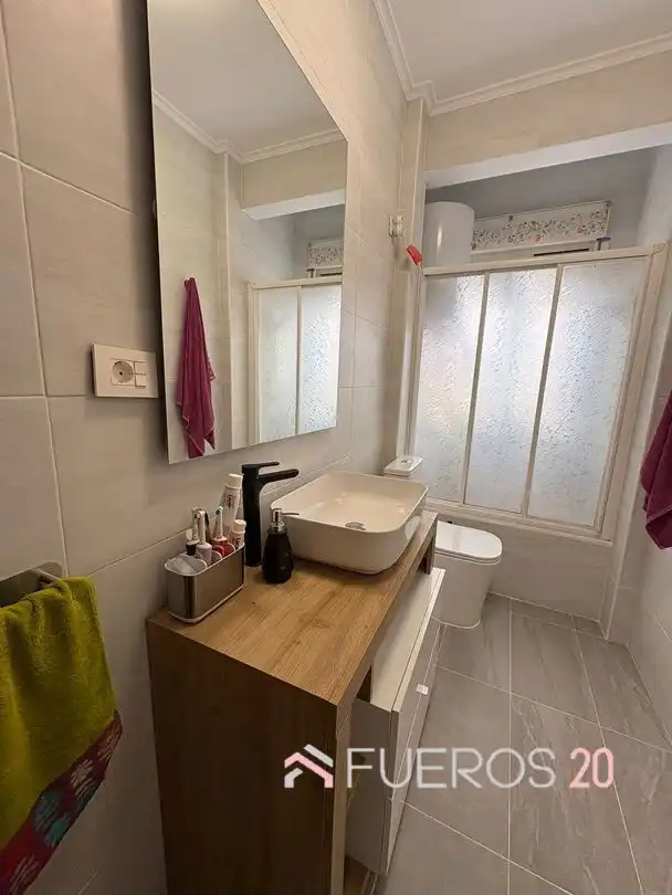 Piso con ascensor en venta en Bagatza - San Vicente, imagen 14