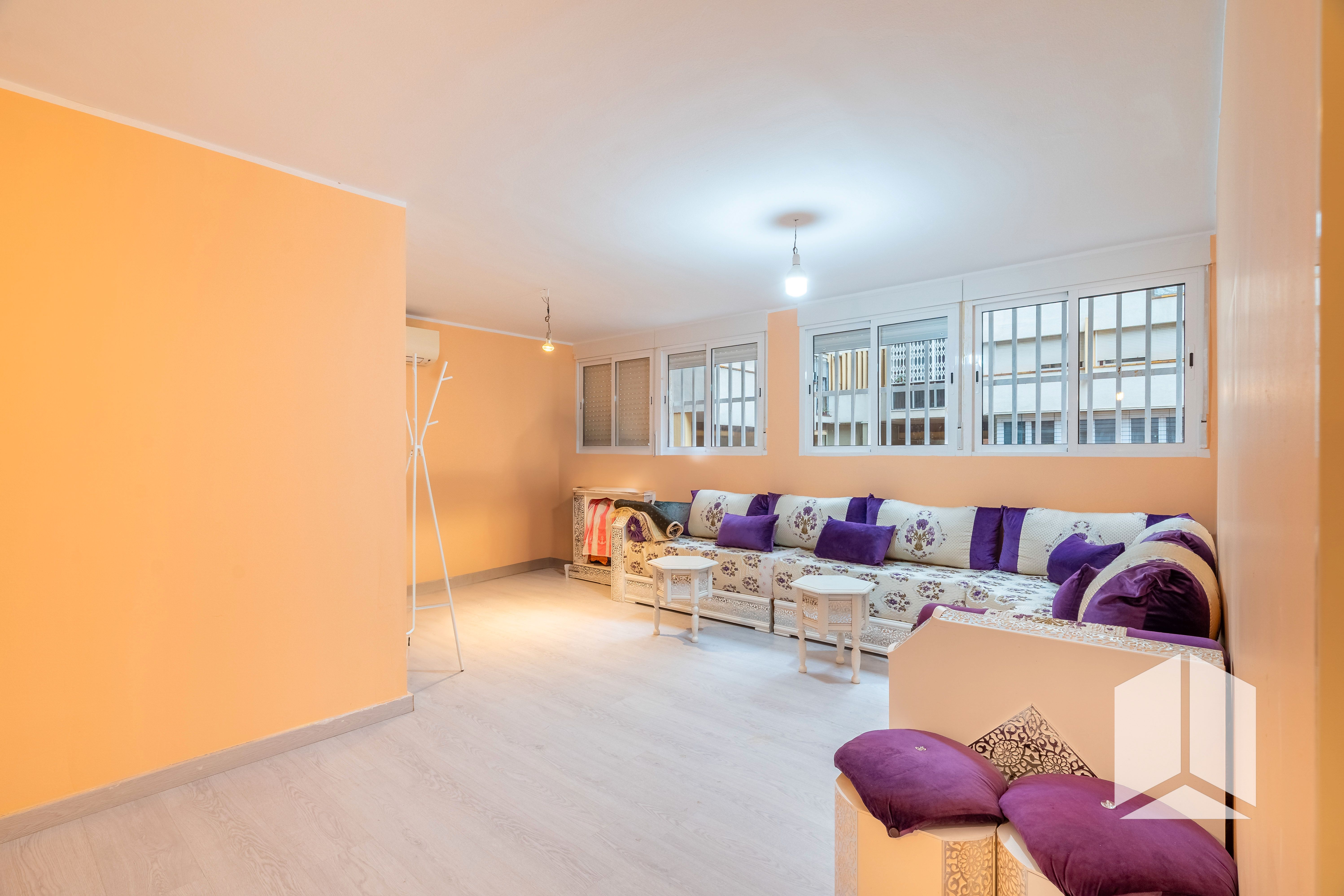 Living room of Flat for sale in  Barcelona Capital  with Heating