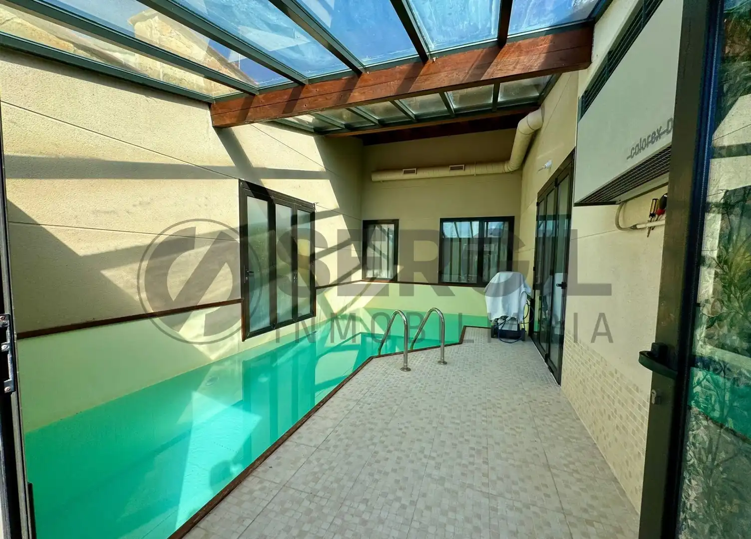 Terrassa de Casa o xalet en venda en Palazuelos de Eresma amb Calefacció, Jardí privat i Traster