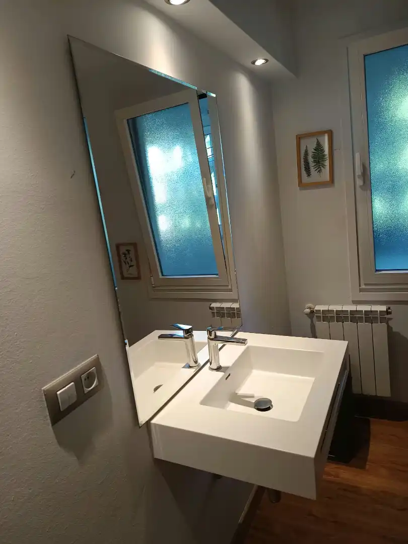 Baño de Piso de alquiler en Santiago de Compostela  con Amueblado