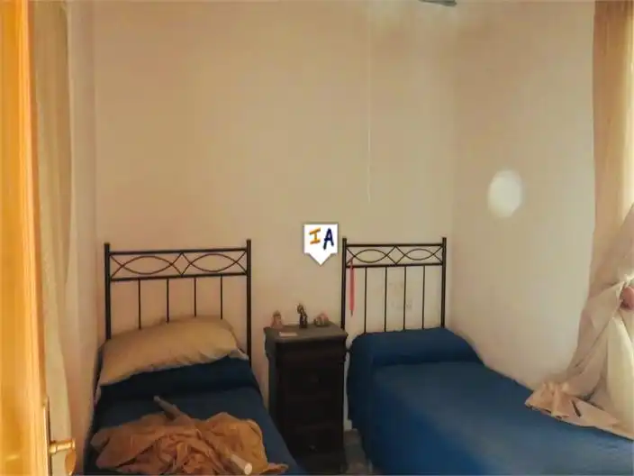 Habitación de Casa adosada en venta en Santiago de Calatrava con Terraza y Trastero