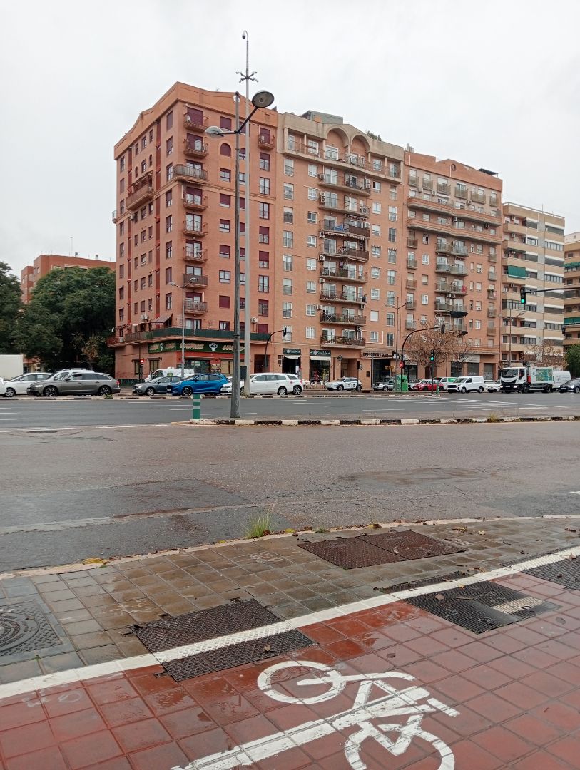 Vista exterior de Piso en venta en  Valencia Capital con Amueblado, Horno y Lavadora