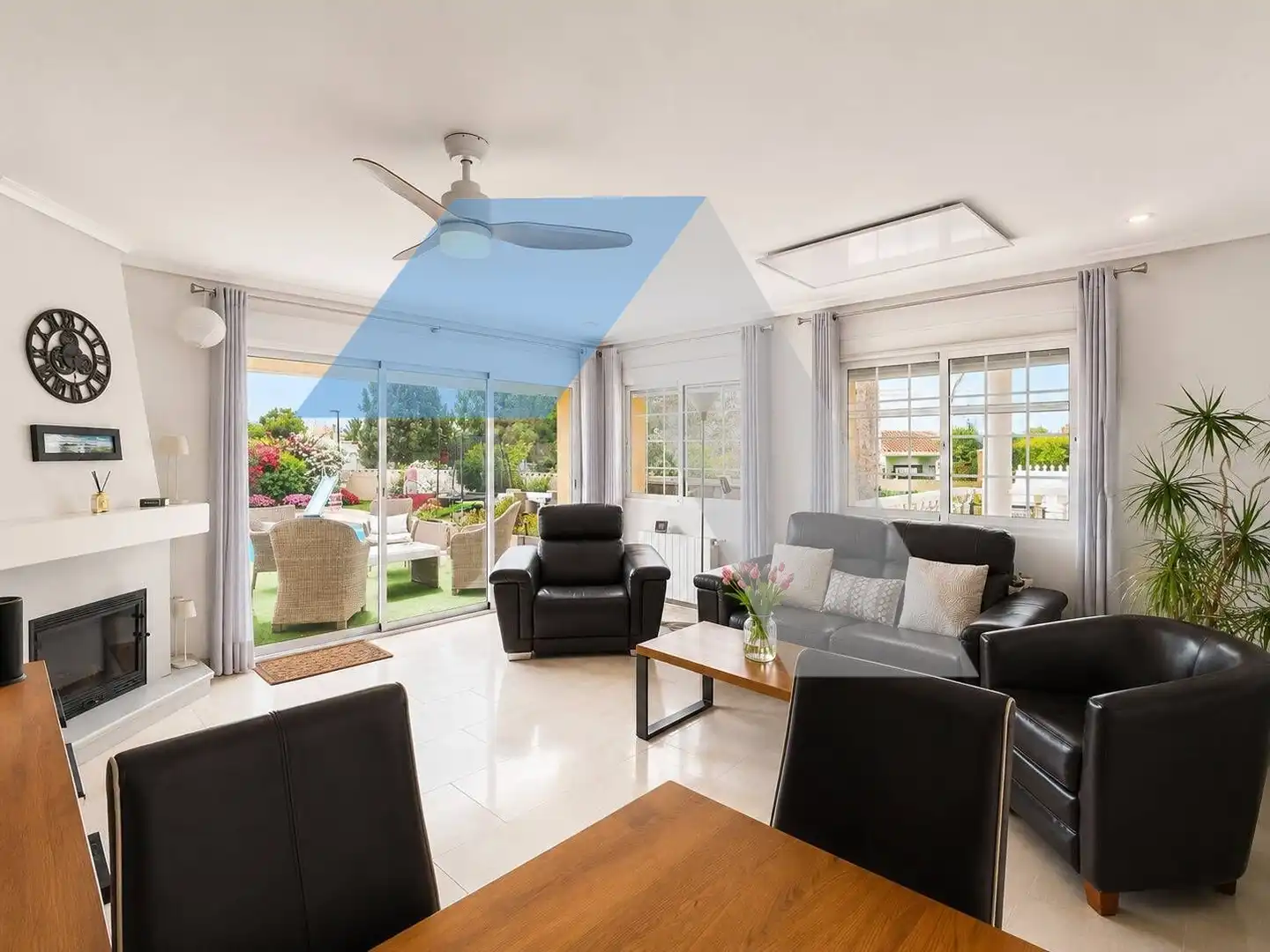 Living room of Houses for sale in San Vicente del Raspeig / Sant Vicent del Raspeig  with Air Conditioner, Heating and Private garden