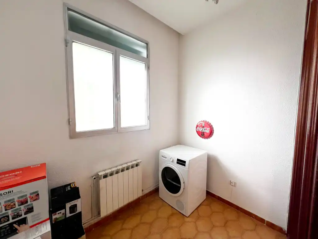 Schlafzimmer von Wohnung zum Verkauf in Madrid mit Klimaanlage, Heizung und Privatgarten