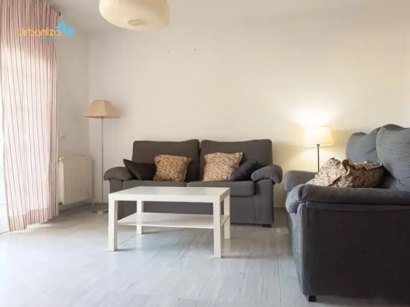Sala d'estar de Apartament de lloguer en Badajoz amb Aire condicionat, Calefacció i Jardí privat