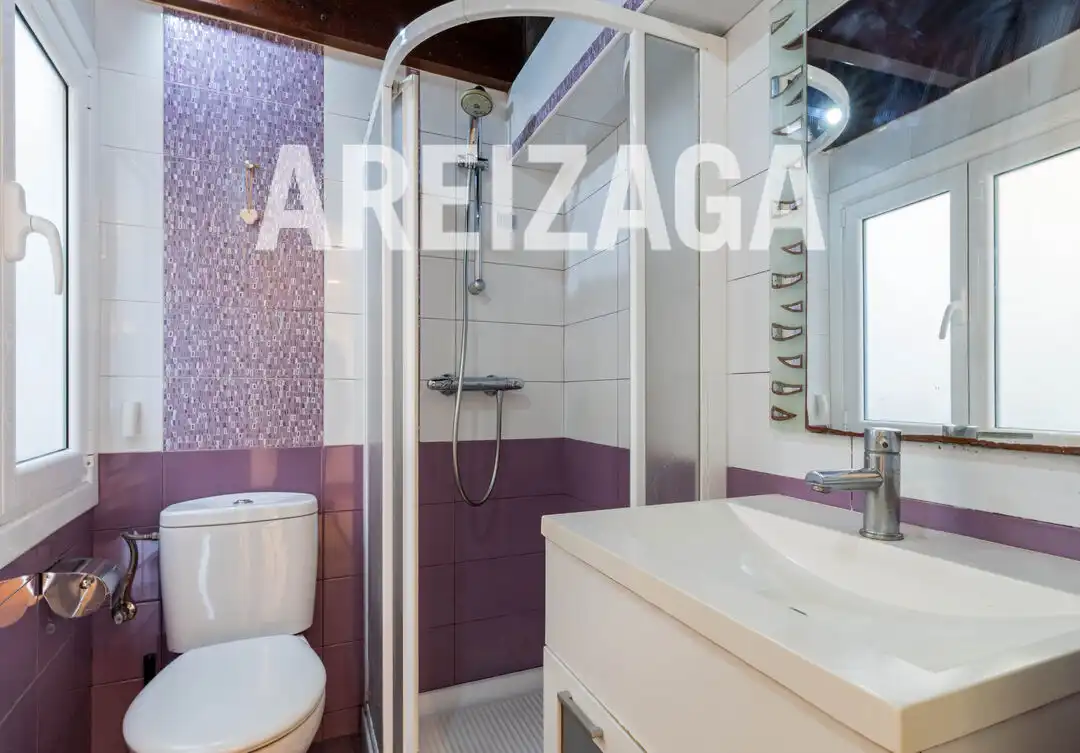 Baño de Piso en venta en Donostia - San Sebastián  con Calefacción