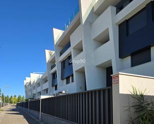 Exterior view of Attic for sale in  Lleida Capital  with Air Conditioner, Terrace and Swimming Pool