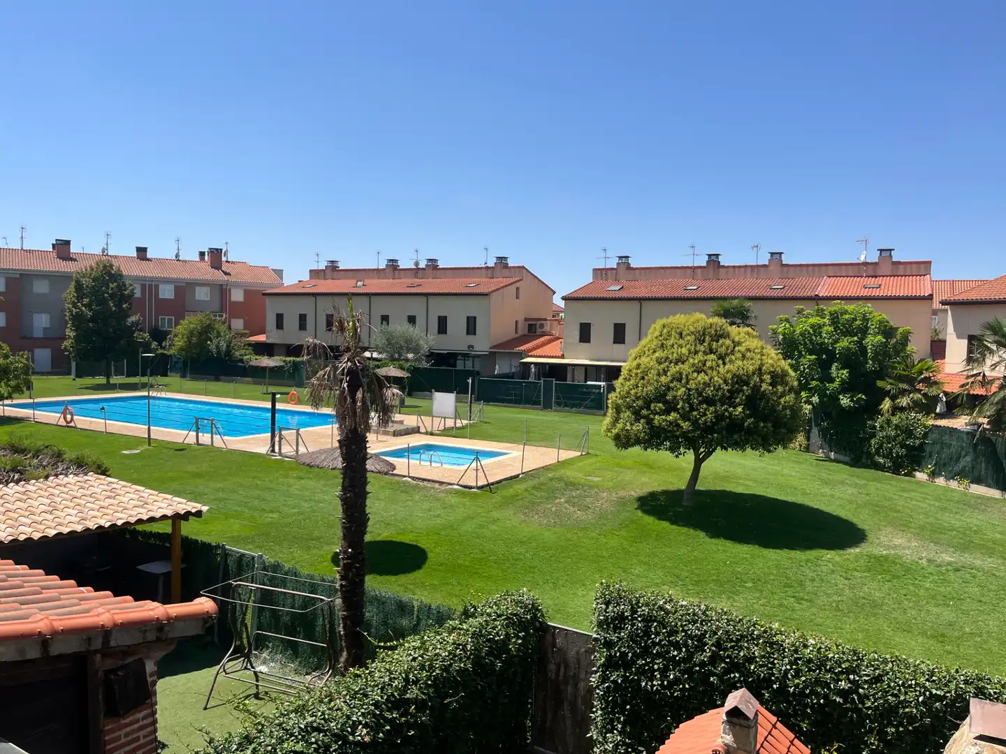 Jardí de Casa adosada en venda en Monterrubio de Armuña amb Calefacció, Jardí privat i Parquet
