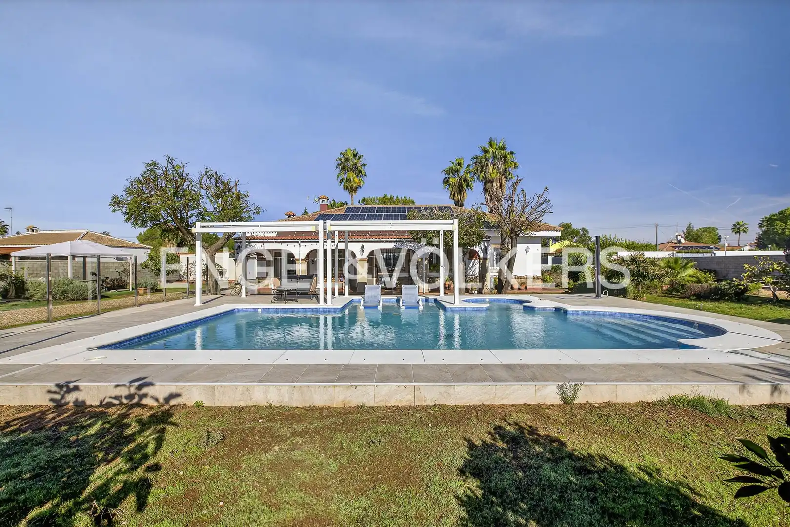 Casa con piscina en venta en Carmona, imagen 23