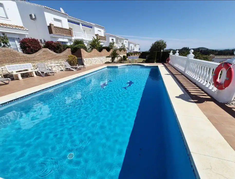 Piscina de Apartament en venda en Mijas amb Aire condicionat, Terrassa i Moblat