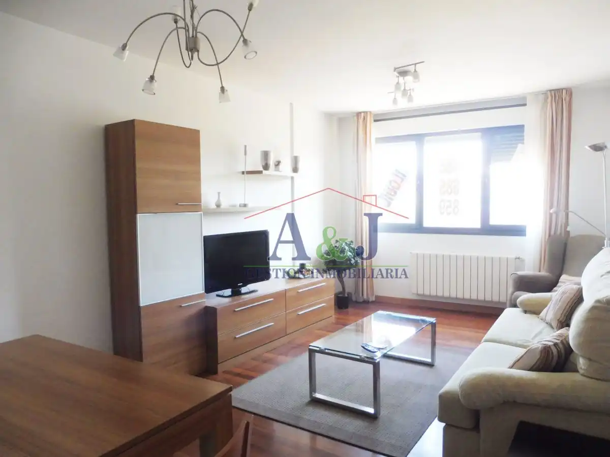 Wohnung zur Miete in Calle Alfonsina Storni, La Pereda