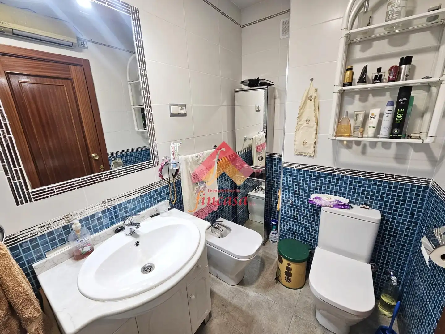 Bathroom of Flat for rent in Ronda  with Terrace and Furnished