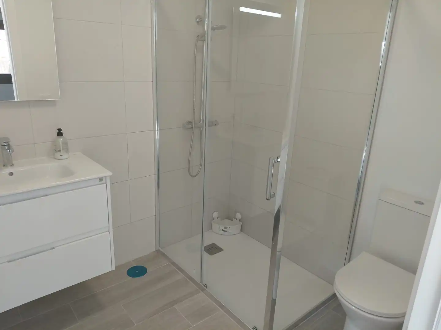 Badezimmer von Wohnungen zur Miete in Arico mit Möbliert, Ofen und Waschmaschine