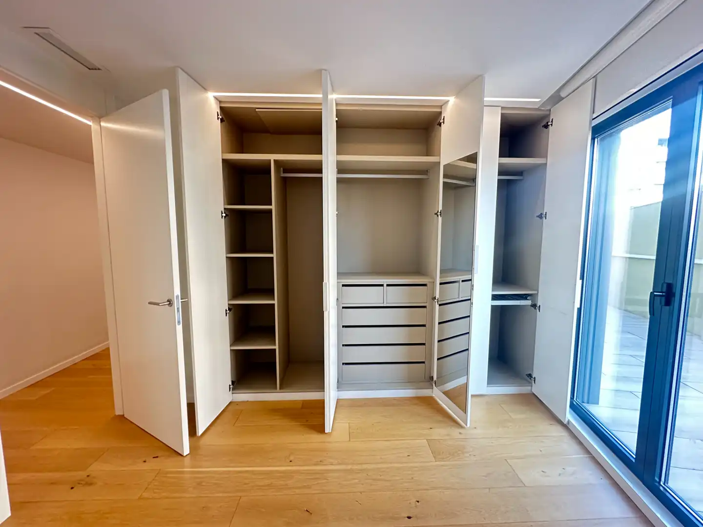 Dormitori de Àtic de lloguer en Valencia amb Aire condicionat, Calefacció i Parquet