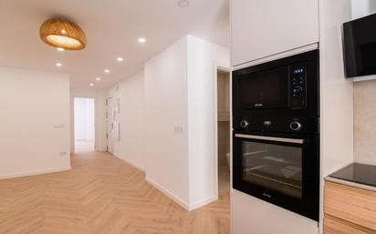 Kitchen of Apartment for sale in  Sevilla Capital