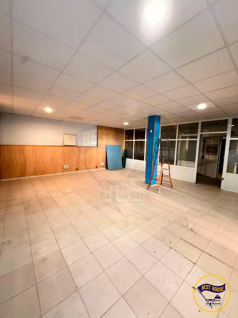 Local en venta en Calle de Barcelona, Reyes Católicos - Paseo San Antonio