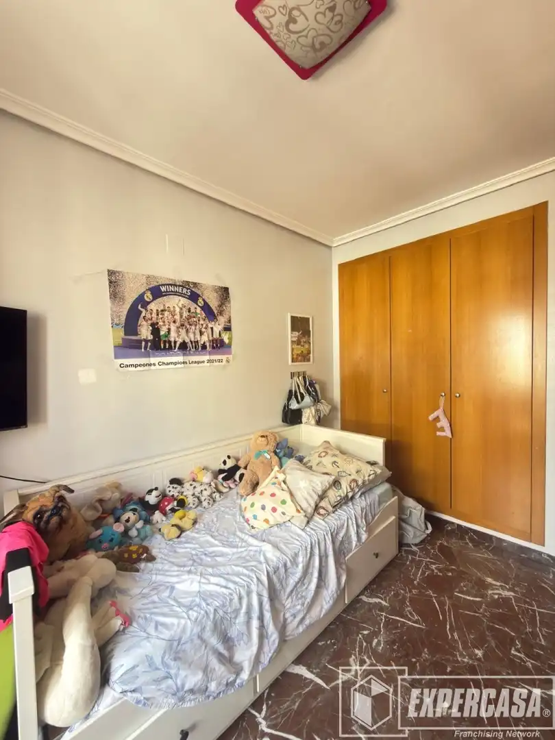 Dormitori de Casa o xalet de lloguer en Picassent amb Aire condicionat, Calefacció i Terrassa