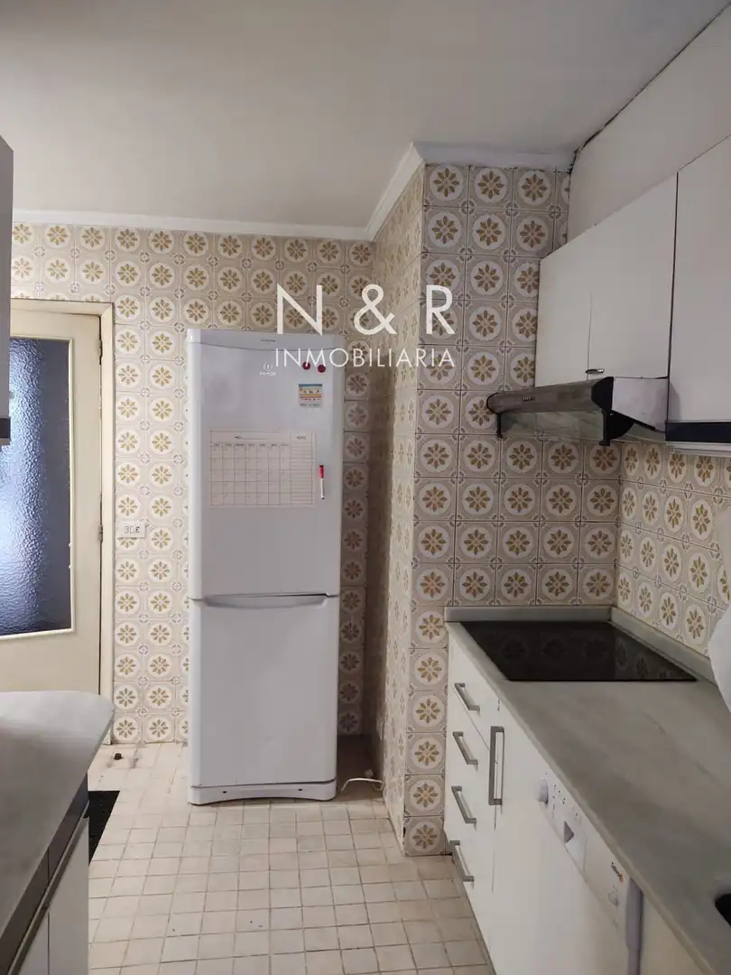Cocina de Piso de alquiler en Santiago de Compostela  con Calefacción y Amueblado