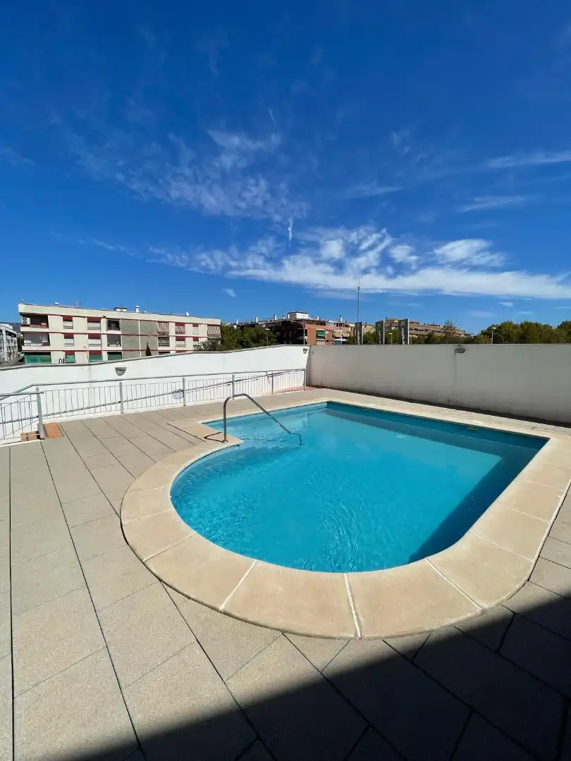 Flat for sale in Avenida de Libia, Viñuela - Rescatado