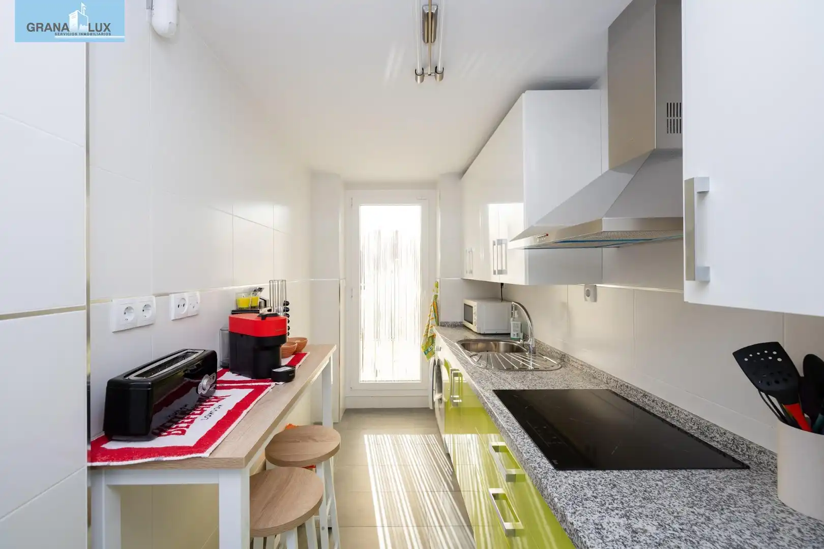 Cocina de Piso en venta en Almuñécar con Aire acondicionado, Jardín privado y Terraza