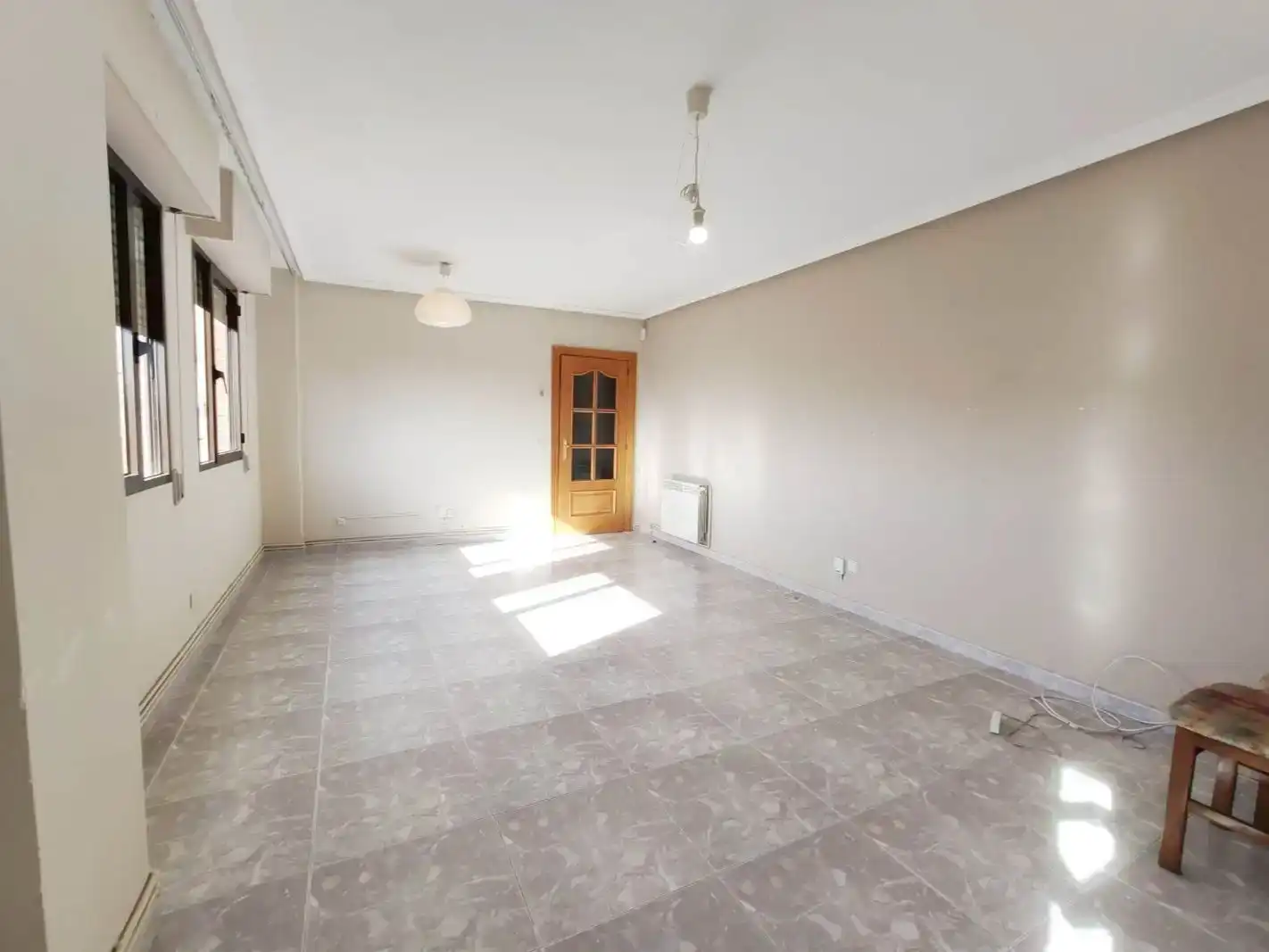 Sala d'estar de Pis en venda en  Madrid Capital