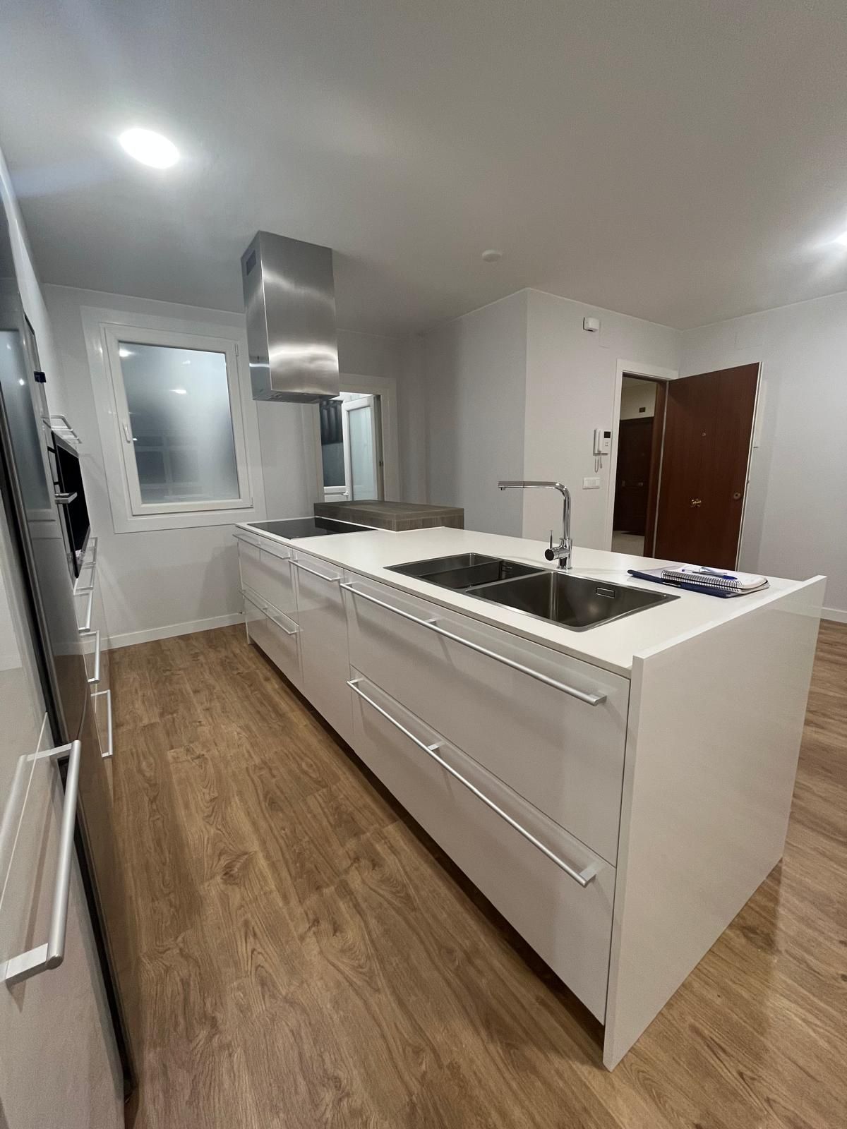 Cuina de Pis en venda en A Coruña Capital  amb Calefacció i Traster