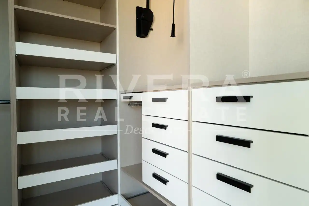 Habitación de Casa adosada en venta en Vigo  con Calefacción y Jardín privado