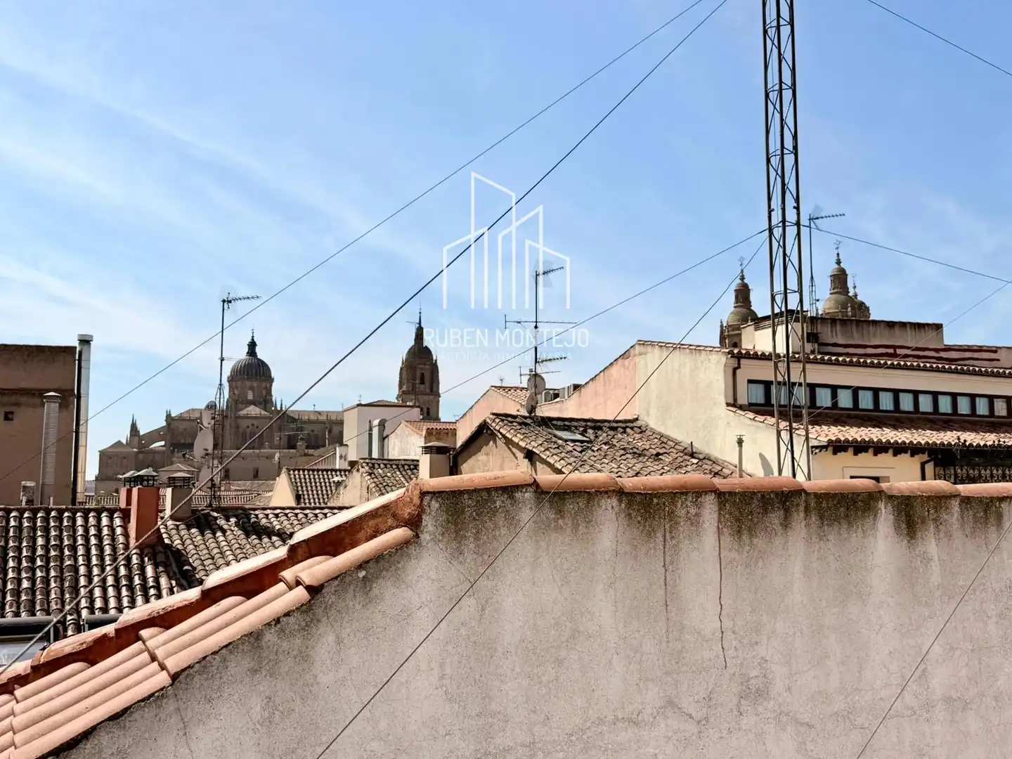 Exterior view of Attic for rent in Salamanca  with Air Conditioner, Heating and Terrace