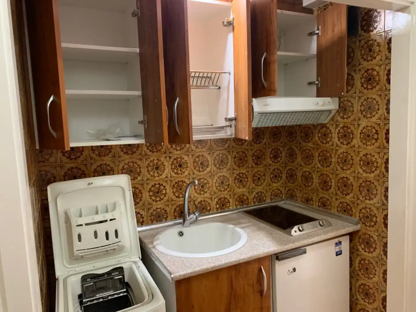 Kitchen of Study for rent in  Madrid Capital  with Air Conditioner and Balcony