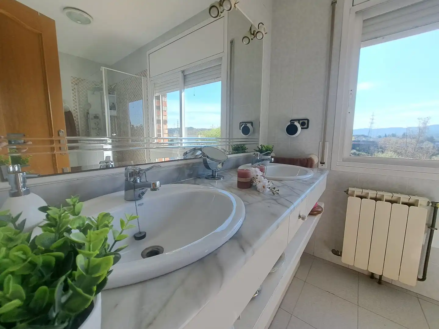 Bany de Casa o xalet en venda en Rubí amb Aire condicionat, Calefacció i Terrassa