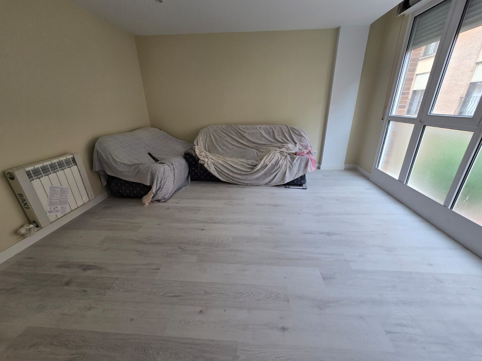 Dormitori de Apartament en venda en Alberite amb Calefacció, Terrassa i Traster