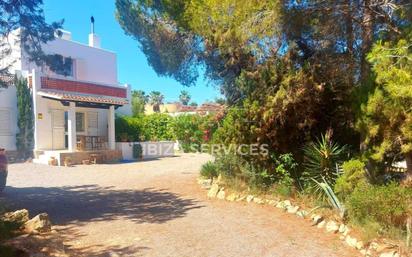 Vista exterior de Casa o xalet en venda en Sant Josep de sa Talaia amb Aire condicionat i Jardí privat