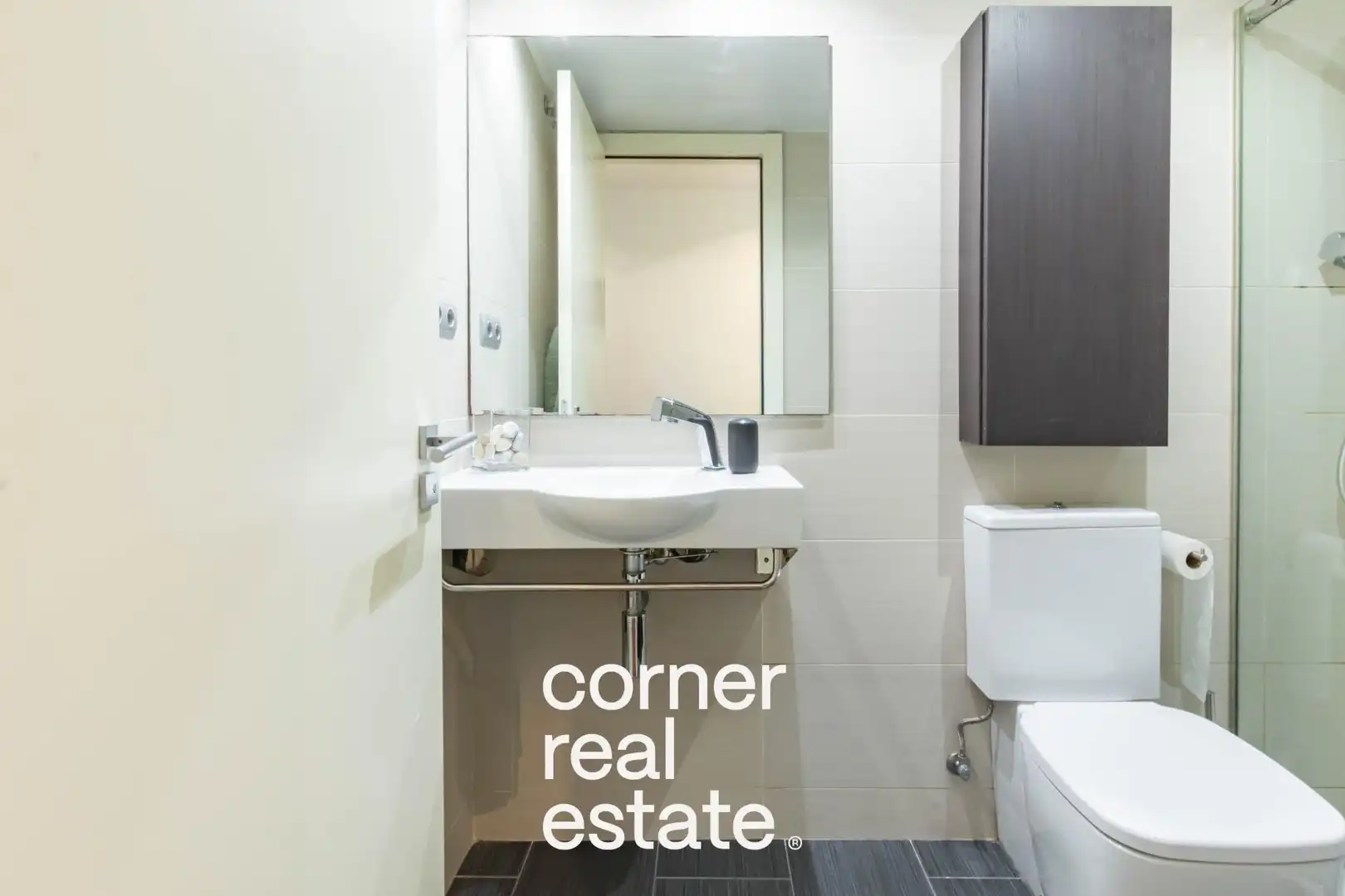 Bathroom of Flat for sale in Sant Cugat del Vallès  with Air Conditioner, Heating and Parquet flooring