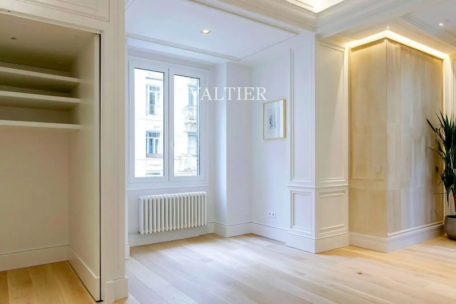 Bedroom of Flat for sale in Madrid  with Air Conditioner and Furnished