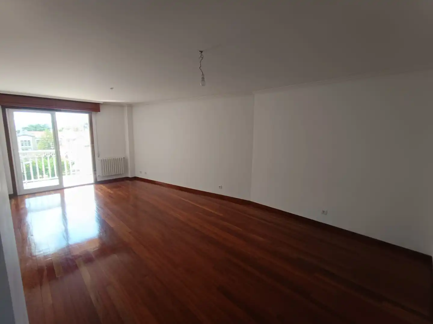 Sala d'estar de Pis de lloguer en Ourense Capital  amb Calefacció, Parquet i Traster