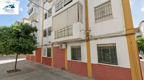 Foto 2 de Piso en venta en Brenes, Cruz Roja, Sevilla Capital