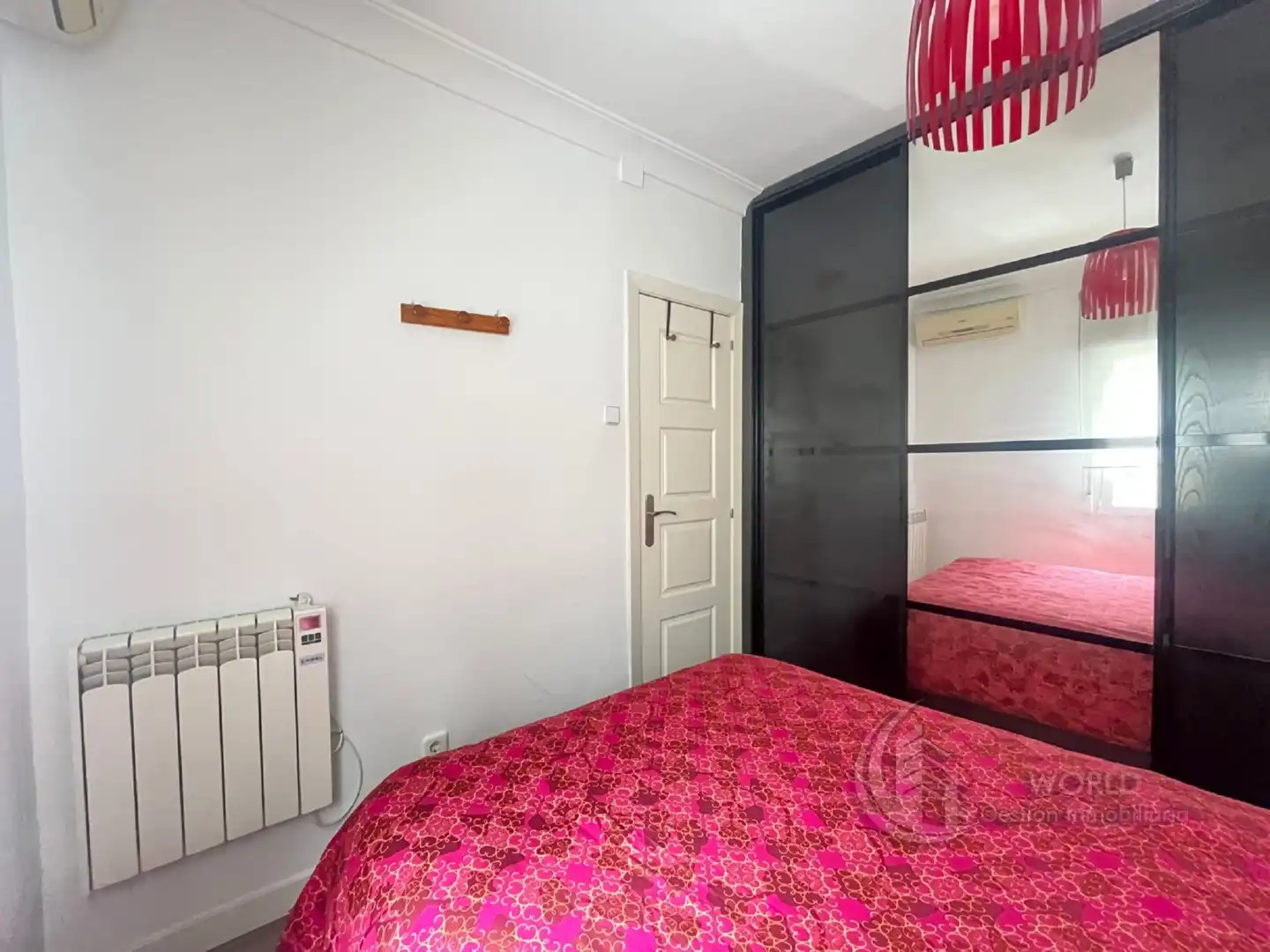 Schlafzimmer von Wohnung zur Miete in Madrid mit Klimaanlage, Heizung und Möbliert