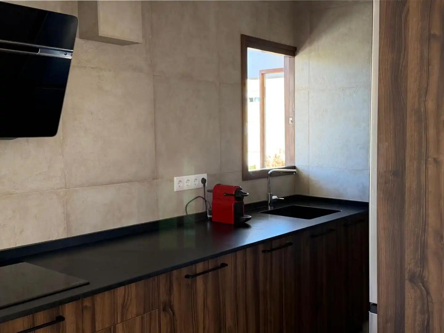 Küche von Wohnung zum Verkauf in Sanlúcar de Barrameda mit Klimaanlage, Terrasse und Balkon
